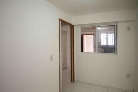 Casa para alugar com 1 quarto, 40m² em Parque Santa Madalena, São Paulo