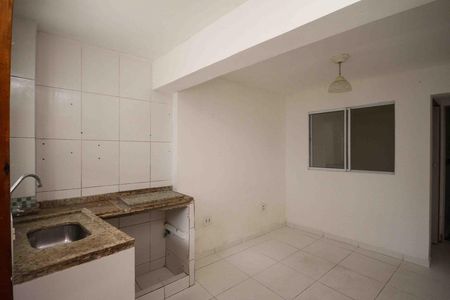 Sala/Cozinha de casa para alugar com 1 quarto, 40m² em Parque Santa Madalena, São Paulo