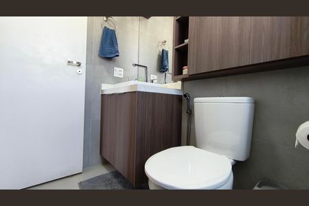 Apartamento à venda com 68m², 2 quartos e 2 vagasBanheiro da Suíte