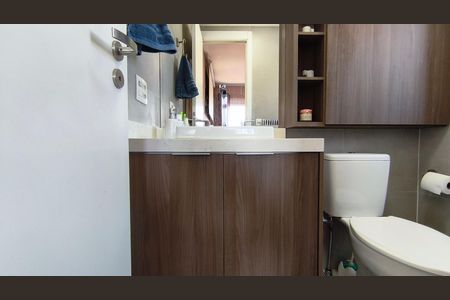 Apartamento à venda com 68m², 2 quartos e 2 vagasBanheiro da Suíte