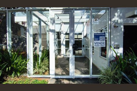 Apartamento à venda com 68m², 2 quartos e 2 vagasFachada + Plaquinha