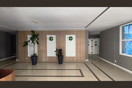 Apartamento à venda com 68m², 2 quartos e 2 vagasHall