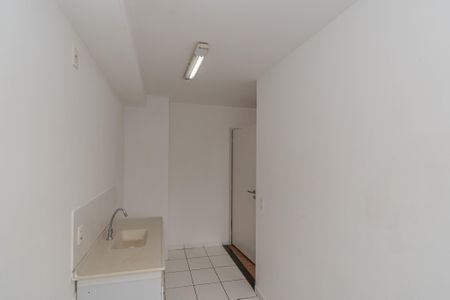 Apartamento para alugar com 45m², 2 quartos e 1 vaga Apartamento para alugar com 45m², 2 quartos e 1 vagaCozinha e Área de Serviço