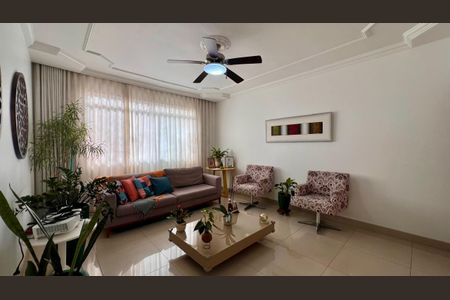 Apartamento à venda com 4 quartos, 153m² em Grajaú, Belo Horizonte
