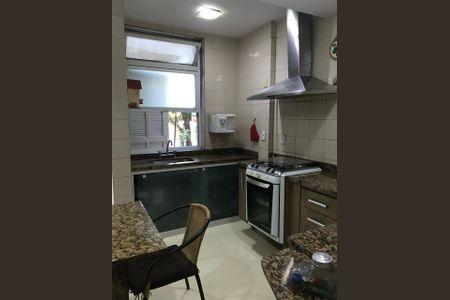 Casa à venda com 215m², 3 quartos e 2 vagasCozinha