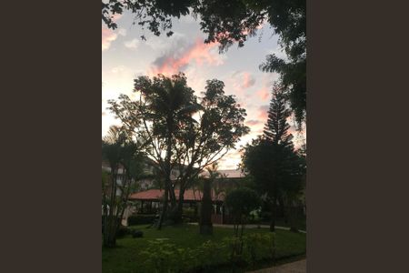 Casa à venda com 215m², 3 quartos e 2 vagasÁrea externa