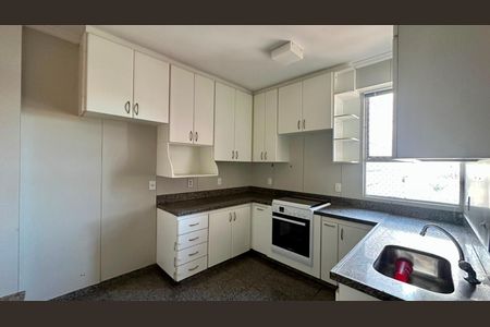 Apartamento à venda com 110m², 3 quartos e 2 vagas Apartamento à venda com 110m², 3 quartos e 2 vagasCozinha