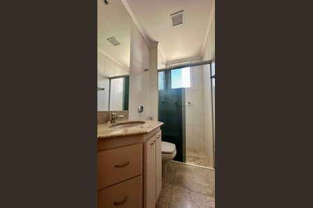 Apartamento à venda com 110m², 3 quartos e 2 vagas Apartamento à venda com 110m², 3 quartos e 2 vagasBanheiro