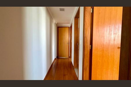 Apartamento à venda com 110m², 3 quartos e 2 vagas Apartamento à venda com 110m², 3 quartos e 2 vagasCorredor