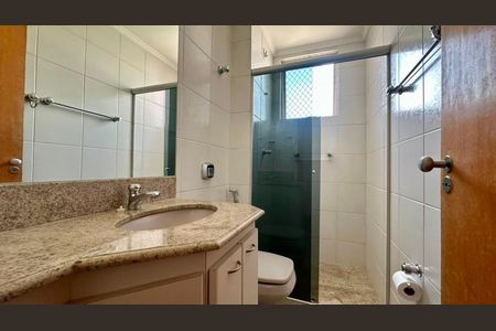 Apartamento à venda com 110m², 3 quartos e 2 vagas Apartamento à venda com 110m², 3 quartos e 2 vagasBanheiro