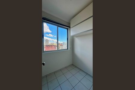 Apartamento à venda com 110m², 3 quartos e 2 vagas Apartamento à venda com 110m², 3 quartos e 2 vagasQuarto de serviço