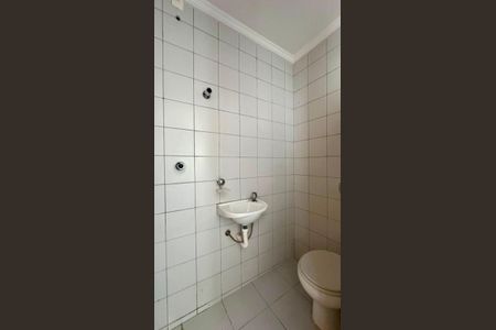 Apartamento à venda com 110m², 3 quartos e 2 vagas Apartamento à venda com 110m², 3 quartos e 2 vagasBanheiro de serviço