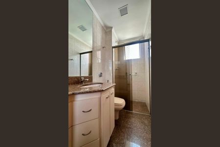 Apartamento à venda com 110m², 3 quartos e 2 vagas Apartamento à venda com 110m², 3 quartos e 2 vagasBanheiro