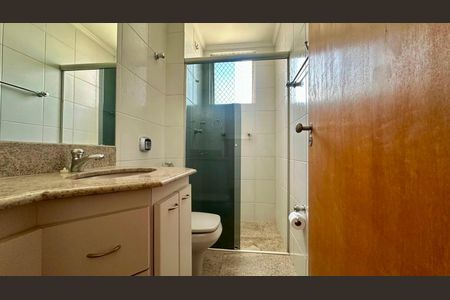 Apartamento à venda com 110m², 3 quartos e 2 vagas Apartamento à venda com 110m², 3 quartos e 2 vagasBanheiro
