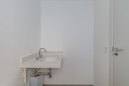 Apartamento à venda com 61m², 2 quartos e 1 vaga Apartamento à venda com 61m², 2 quartos e 1 vagaBanheiro do quarto 2 Suíte