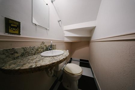 Casa à venda com 70m², 2 quartos e 2 vagas Casa à venda com 70m², 2 quartos e 2 vagasLavabo