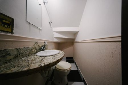 Casa à venda com 70m², 2 quartos e 2 vagas Casa à venda com 70m², 2 quartos e 2 vagasLavabo