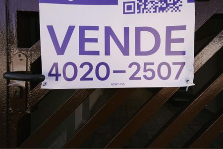 Casa à venda com 70m², 2 quartos e 2 vagas Casa à venda com 70m², 2 quartos e 2 vagasPlaquinha
