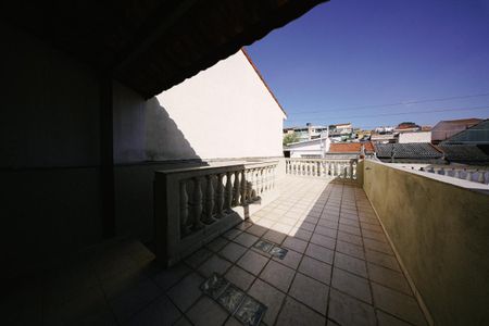 Casa à venda com 70m², 2 quartos e 2 vagas Casa à venda com 70m², 2 quartos e 2 vagasSacada do Quarto 2