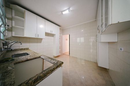 Casa à venda com 70m², 2 quartos e 2 vagas Casa à venda com 70m², 2 quartos e 2 vagasCozinha