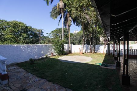 Casa para alugar com 200m², 4 quartos e 2 vagas Casa para alugar com 200m², 4 quartos e 2 vagasQuintal