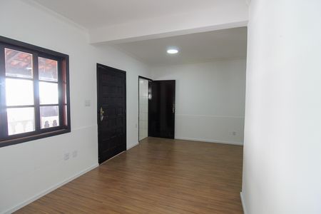 Casa para alugar com 200m², 4 quartos e 2 vagas Casa para alugar com 200m², 4 quartos e 2 vagasSala