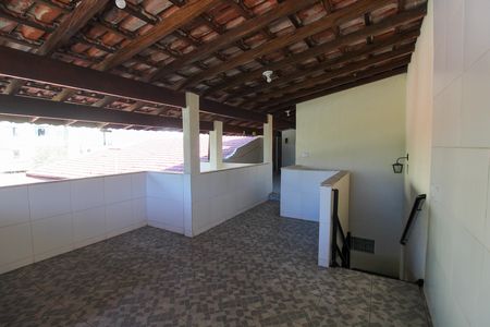 Casa para alugar com 200m², 4 quartos e 2 vagas Casa para alugar com 200m², 4 quartos e 2 vagasVaranda