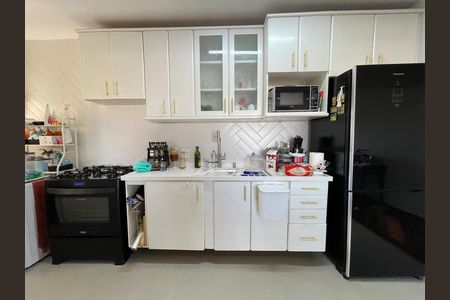 Apartamento à venda com 75m², 3 quartos e 2 vagasCozinha e Área de Serviço