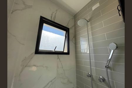 Apartamento à venda com 75m², 3 quartos e 2 vagasBanheiro do Quarto 1