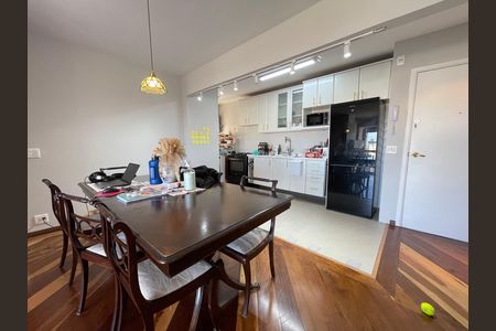 Sala de apartamento à venda com 3 quartos, 75m² em Jardim Peri Peri, São Paulo