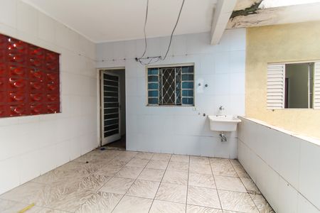 Casa para alugar com 90m², 2 quartos e 1 vagaÁrea de Serviço