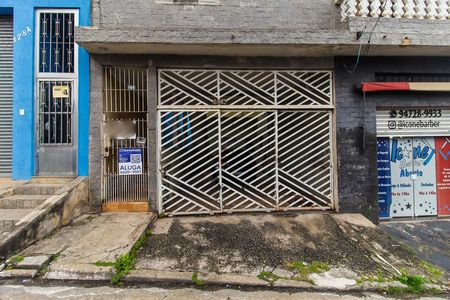 Casa para alugar com 90m², 2 quartos e 1 vagaFachada 