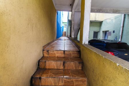 Casa para alugar com 90m², 2 quartos e 1 vagaEscada
