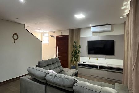 Sala de casa para alugar com 1 quarto, 120m² em Macuco, Santos