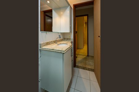 Banheiro de apartamento para alugar com 3 quartos, 67m² em Jardim Nova Indaia, Indaiatuba