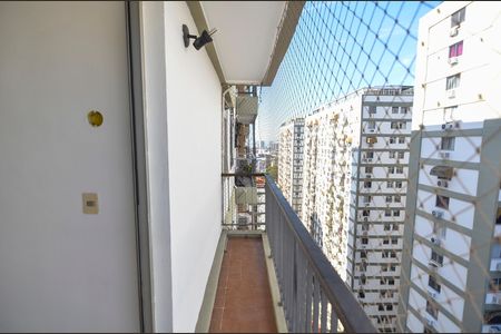 Apartamento para alugar com 88m², 2 quartos e 1 vaga Apartamento para alugar com 88m², 2 quartos e 1 vagaSala