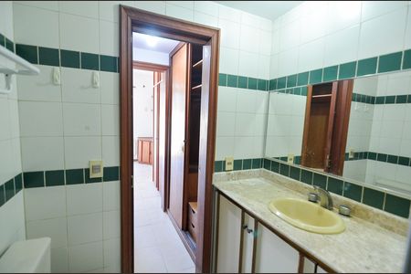 Apartamento para alugar com 88m², 2 quartos e 1 vaga Apartamento para alugar com 88m², 2 quartos e 1 vagaBanheiro da Suíte