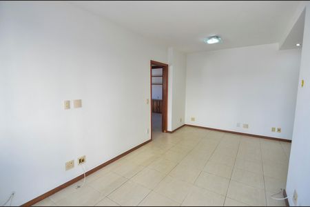 Apartamento para alugar com 88m², 2 quartos e 1 vaga Apartamento para alugar com 88m², 2 quartos e 1 vagaSala