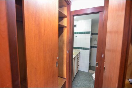 Apartamento para alugar com 88m², 2 quartos e 1 vaga Apartamento para alugar com 88m², 2 quartos e 1 vagaCloset da Suíte