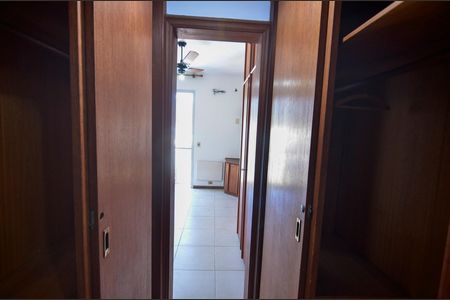 Apartamento para alugar com 88m², 2 quartos e 1 vaga Apartamento para alugar com 88m², 2 quartos e 1 vagaCloset da Suíte