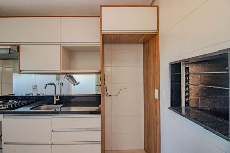 Cozinha e Área de Serviço de apartamento à venda com 2 quartos, 52m² em Petrópolis, Porto Alegre