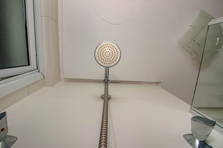 Apartamento à venda com 52m², 2 quartos e 2 vagas Apartamento à venda com 52m², 2 quartos e 2 vagasBanheiro da Suíte