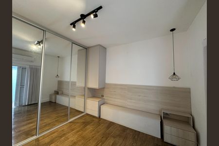 Casa de condomínio para alugar com 180m², 3 quartos e 4 vagasSuite 1