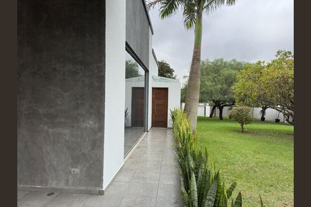 Casa de condomínio para alugar com 180m², 3 quartos e 4 vagasEntrada