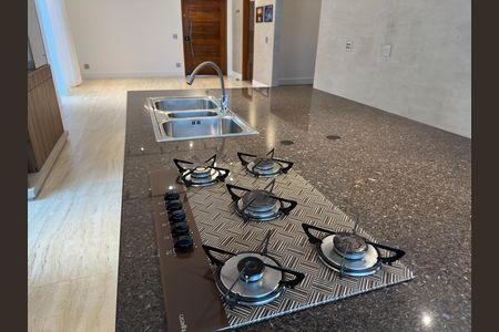 Casa de condomínio para alugar com 180m², 3 quartos e 4 vagasDetalhe da cozinha