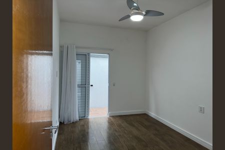 Casa de condomínio para alugar com 180m², 3 quartos e 4 vagasQuarto 1