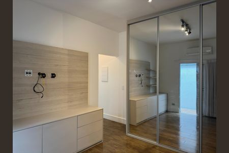 Casa de condomínio para alugar com 180m², 3 quartos e 4 vagasSuite 1