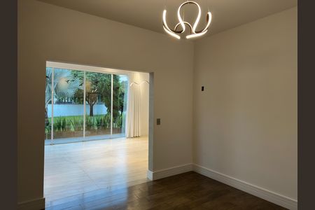 Casa de condomínio para alugar com 180m², 3 quartos e 4 vagasSala de TV