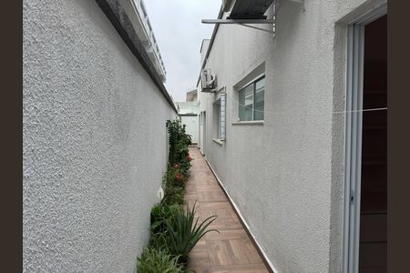 Casa de condomínio para alugar com 180m², 3 quartos e 4 vagasÁrea externa
