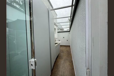 Casa de condomínio para alugar com 180m², 3 quartos e 4 vagasÁrea de Serviço
